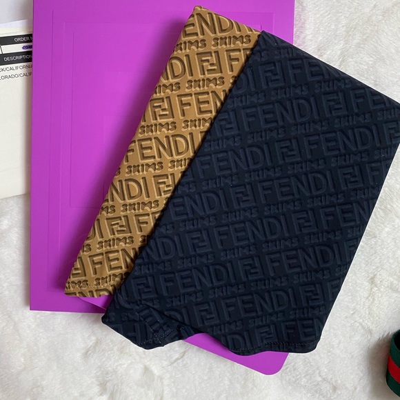 SOLD … Authentic ❤️ NWT Fendi Skims Boyshort in Beige and Black - Picture 2 of 3